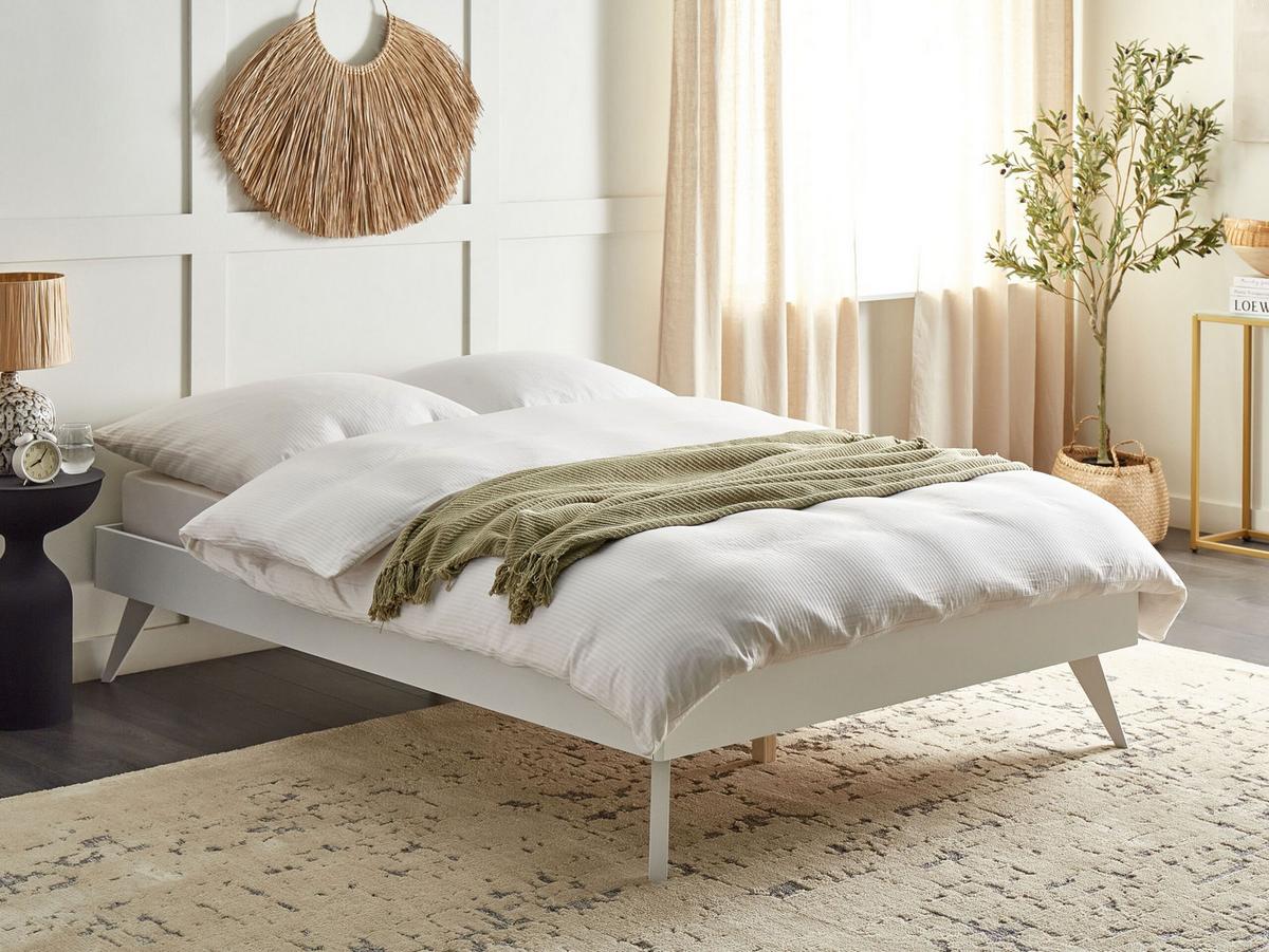 BETT mit Lattenrost 140x200 cm Weiß Berric - Weiß, Holzwerkstoff (140/200cm) - Beliani