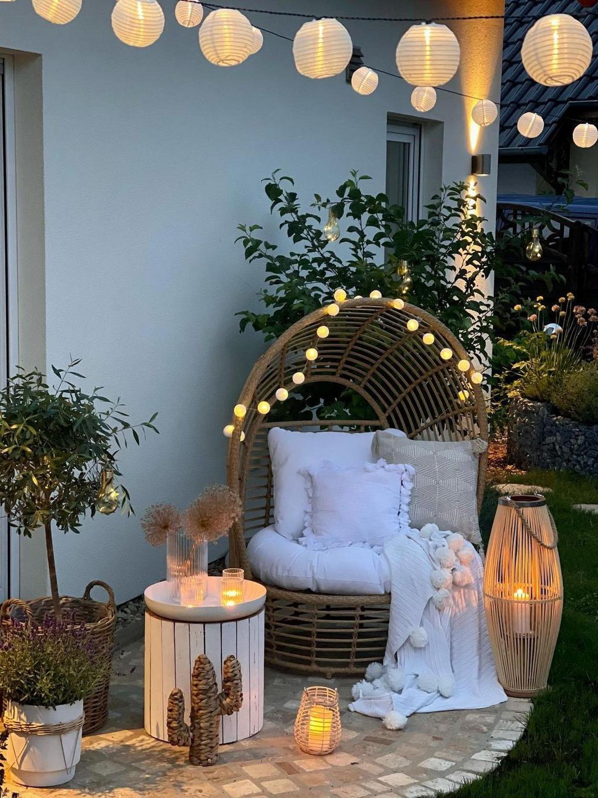 SONNENINSEL Rattan natürlich Kissen weiß Lido - Beige/Weiß, Naturmaterialen (109/150/83cm) - Beliani