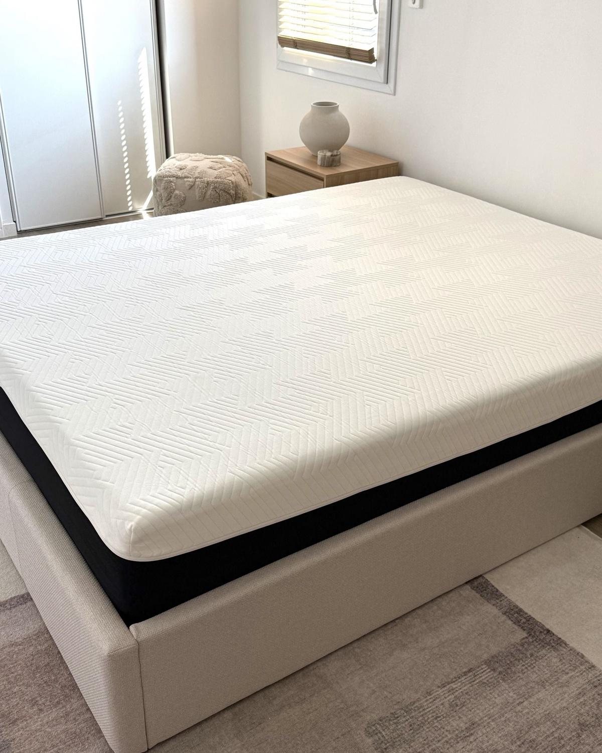 GEL-MEMORY-SCHAUMMATRATZE H2/3 Mittel 160/200 cm Spongy - Weiß, Textil (160/200cm) - Beliani