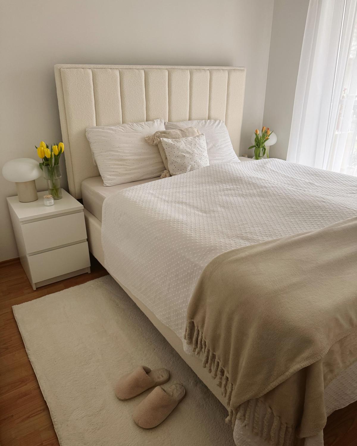 BETT mit Stauraum 160/200 cm Cremeweiß Sezanne - Schwarz/Weiß, Textil (160/200cm) - Beliani