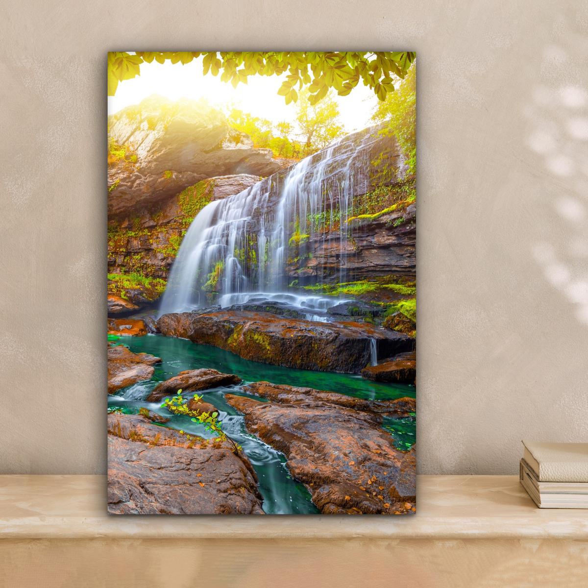 LEINWANDBILD Natur - Wasserfall - Pflanzen - Bäume - Sonne Deko Wohnzimmer 20x30 cm - Olivgrün, Textil (20/30cm) - MuchoWow