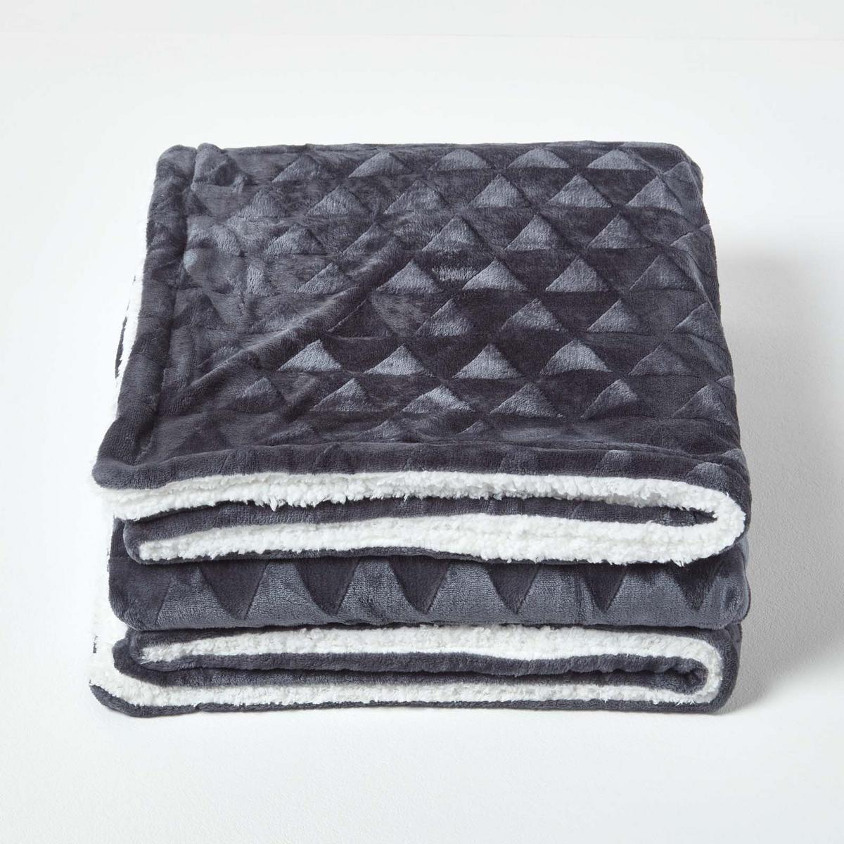 KUSCHELDECKE Sherpa 200/230 cm, Samtdecke mit Dreieckmuster - Dunkelgrau, Textil (200/230cm) - Homescapes