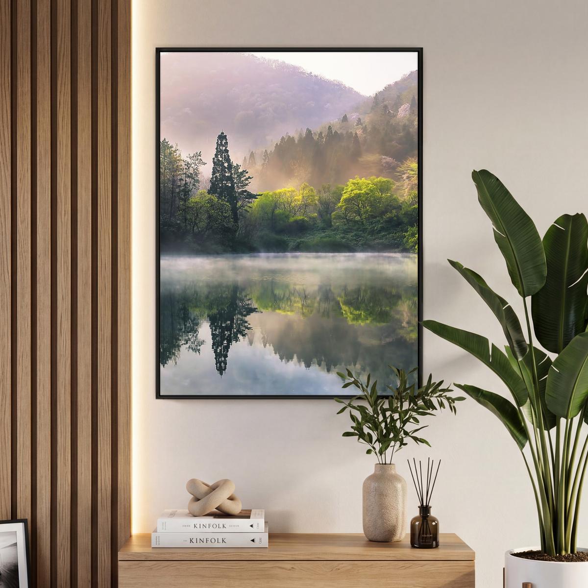 LEINWAND Bilder mit Rahmen - Natur - Bäume - Berge - See - Wasser - 70x100 - Hellgrün, Textil (70/100cm) - MuchoWow