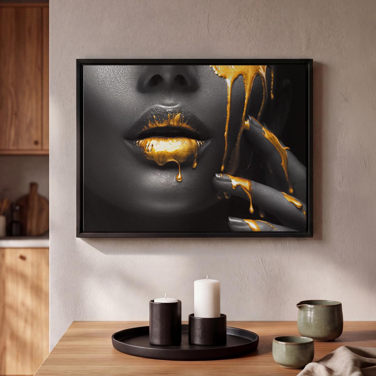 LEINWAND Bilder mit Rahmen - Frau - Schwarz - Gold - Gesicht - Lippen - 40x30 - Goldfarben, Textil (40/30cm) - MuchoWow