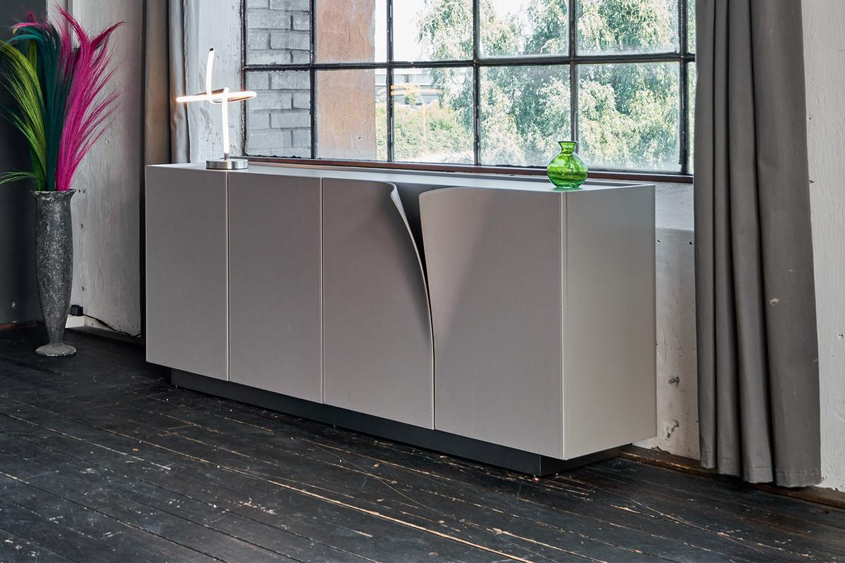 SIDEBOARD EMMA Grau Holz - Silberfarben/Weiß, Holz/Metall (180/78/42cm) - KAWOLA