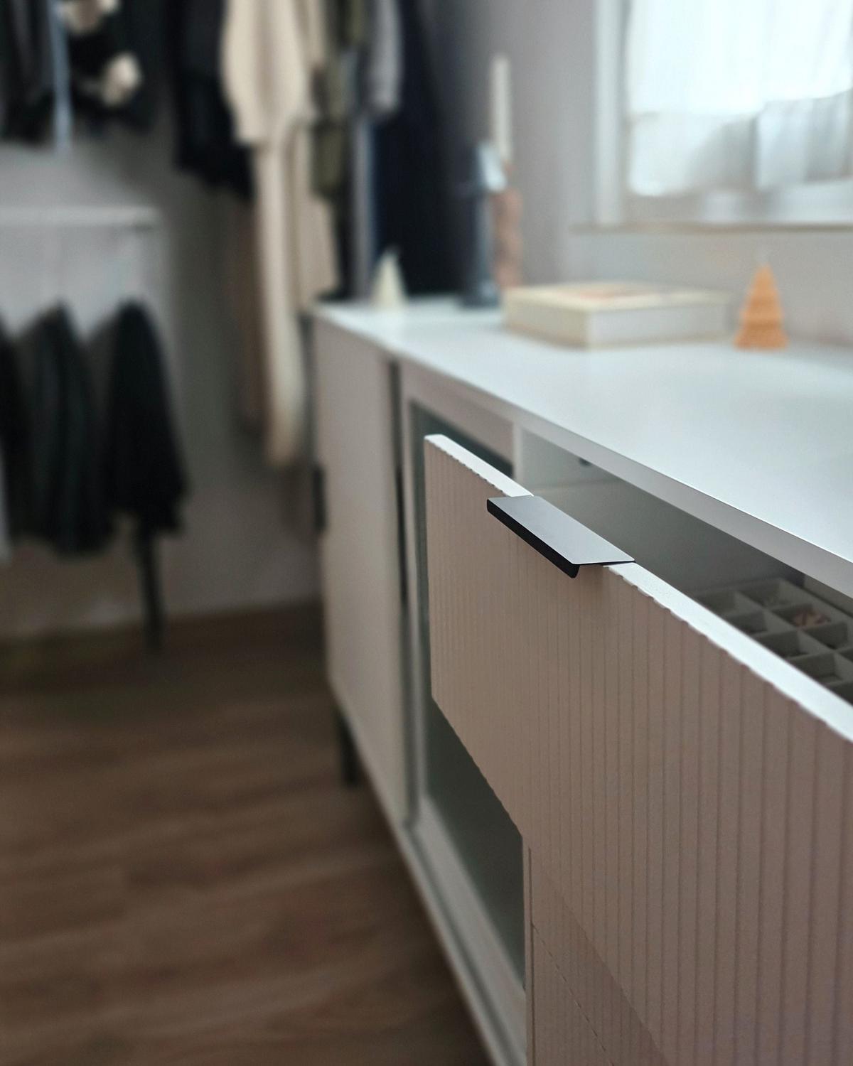 SIDEBOARD mit Glastüren Weiß Leduc - Weiß, Holzwerkstoff (150/86/40cm) - Beliani