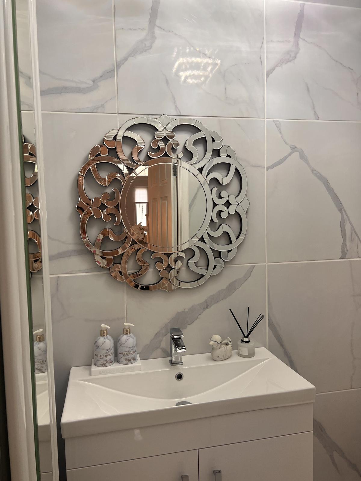 WANDSPIEGEL silber 70 cm Mornaix - Silberfarben, Holzwerkstoff (70/70/2cm) - Beliani