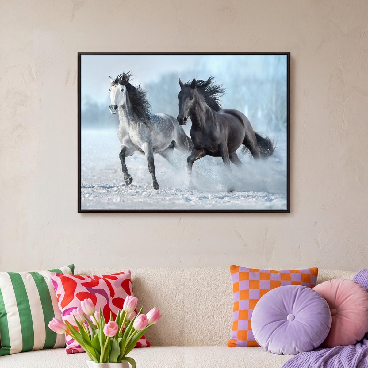 LEINWAND Bilder mit Rahmen - Pferde - Winter - Tiere - Natur - Schnee - 80x60 - Anthrazit, Textil (80/60cm) - MuchoWow