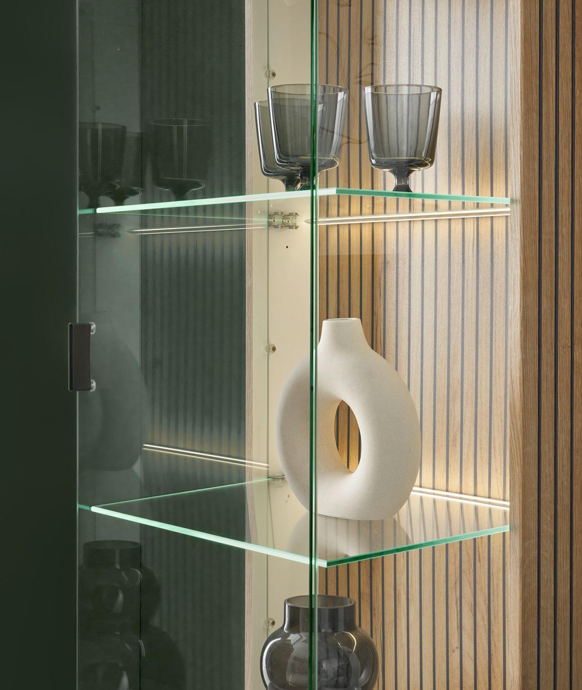 VITRINE weiß matt, Eiche 48 x 180 cm, Glasvitrine mit 5 Fächern und Soft-Close - Eichefarben/Schwarz, Glas/Holzwerkstoff (48/180/38cm) - Furn.Design
