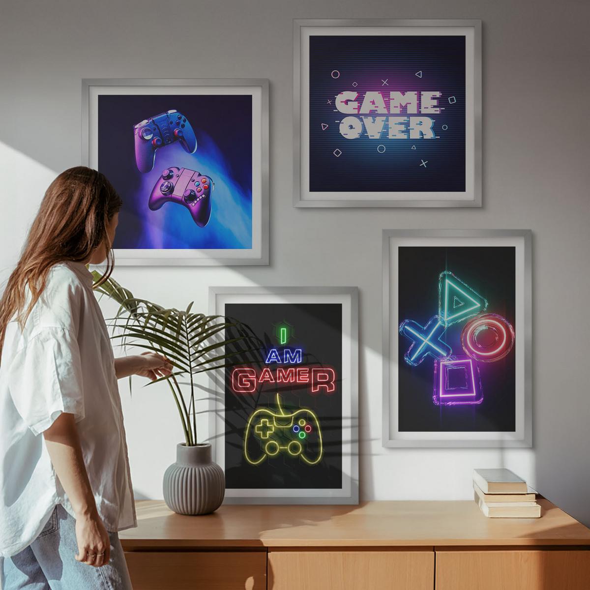 BILDER SET 4er Set - 50x50 cm & 40x60 cm Silberner Rahmen - Gamepads, Spielersymbol-Untertitel - Silberfarben, Kunststoff (50/50cm) - TULUP