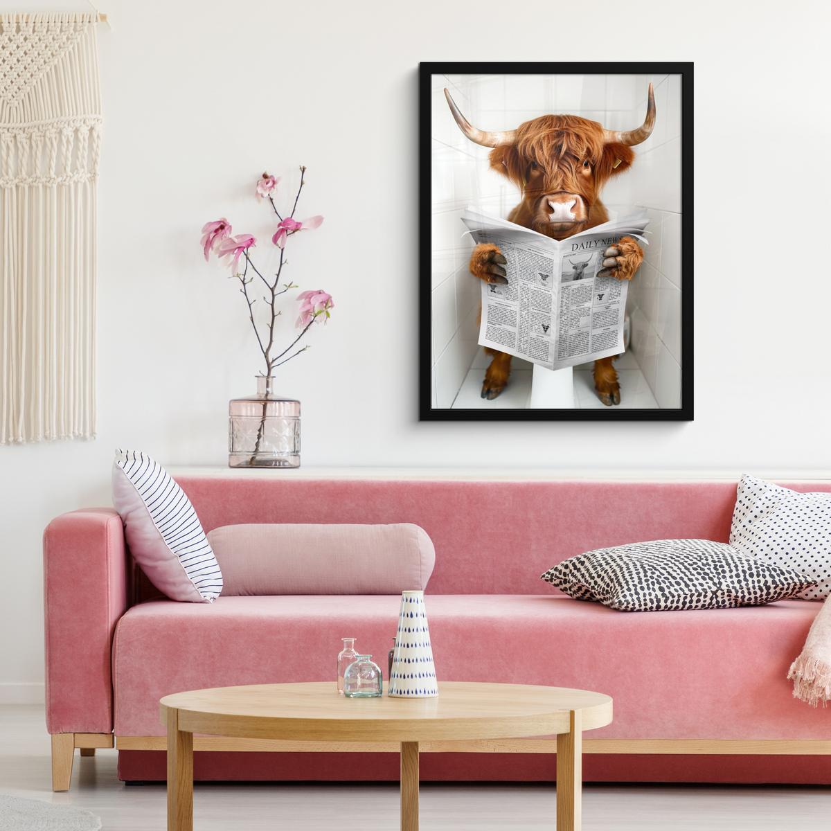 POSTER MIT RAHMEN Schottischer Highlander - Tier - Zeitung - Toilette Posterleiste 60x80 cm - Kastanienfarben, Papier (60/80cm) - MuchoWow