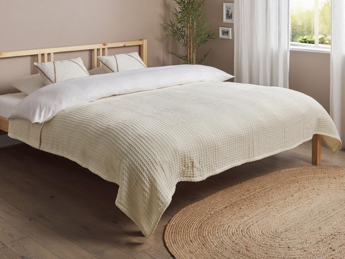 DECKE Beige 200 x 220 cm Chagyl - Beige, Textil (200/220cm) - Beliani