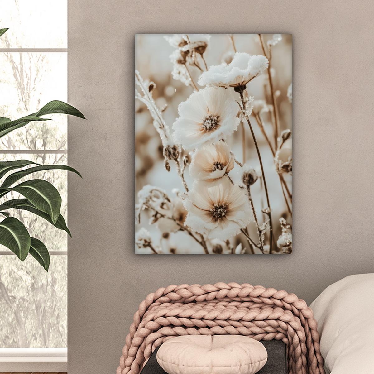 LEINWANDBILD Blumen - Winter - Weiß - Schnee - Beige Wandbild Wohnzimmer 60x80 cm - Creme, Textil (60/80cm) - MuchoWow