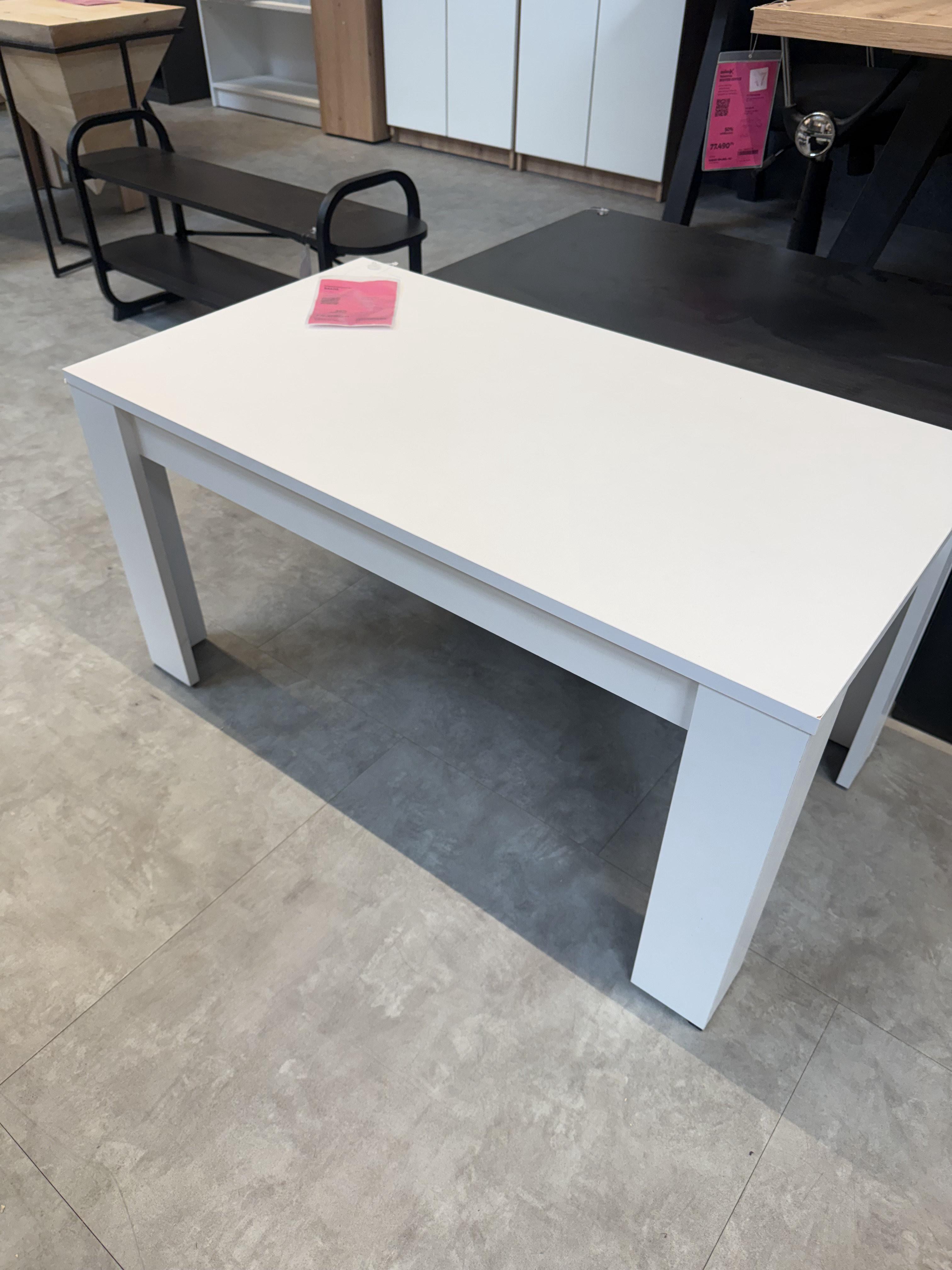 CSEPEL OULET DOHÁNYZÓASZTAL DALOS