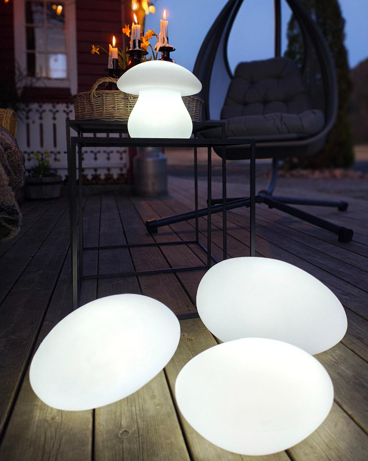 LED-TISCHLEUCHTE Weiß Tuira - Weiß, Kunststoff (21/21/22cm) - Beliani