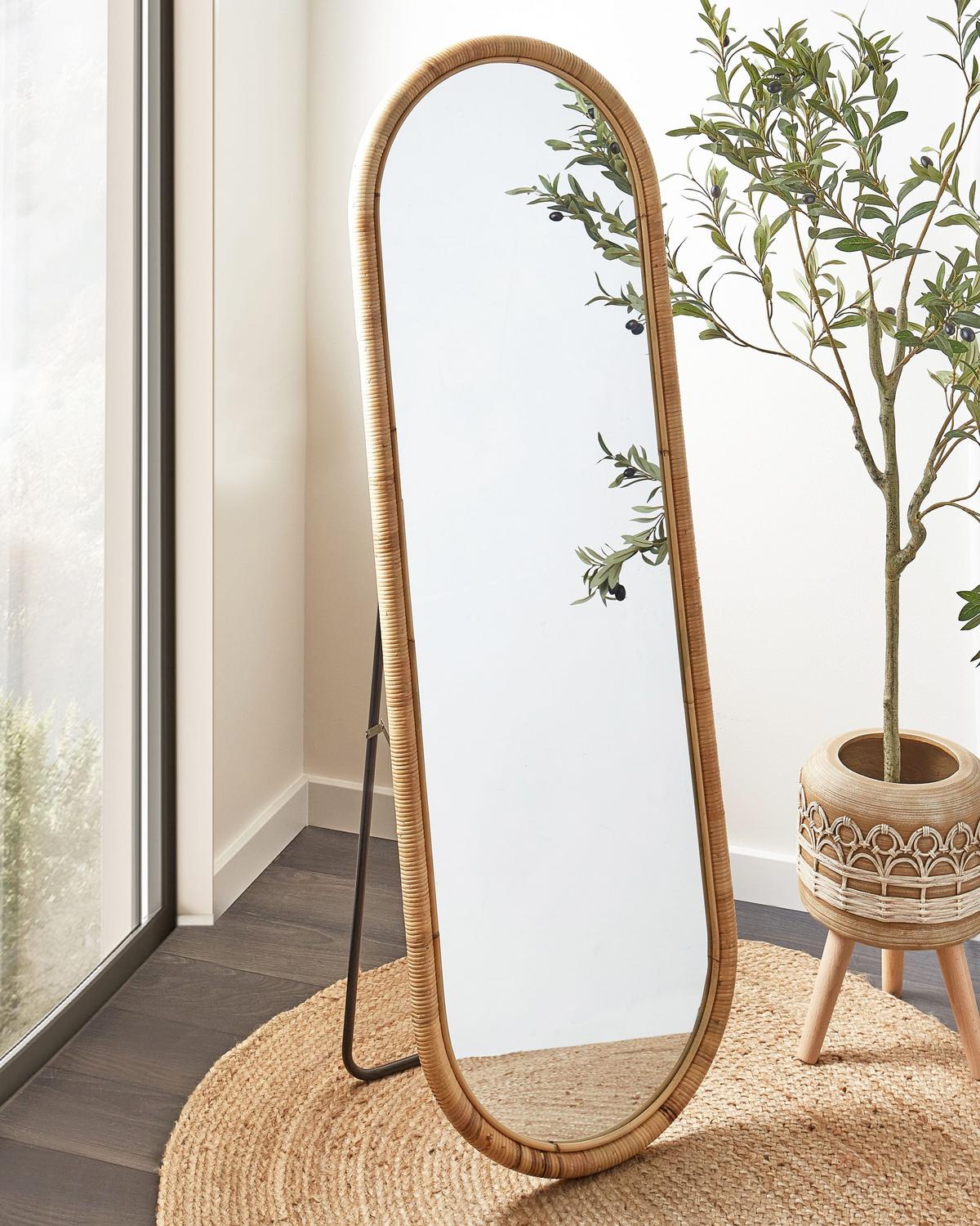 STANDSPIEGEL 150 cm Rattan Naturfarben Montot - Schwarz/Naturfarben, Naturmaterialien (50/150/3cm) - Beliani
