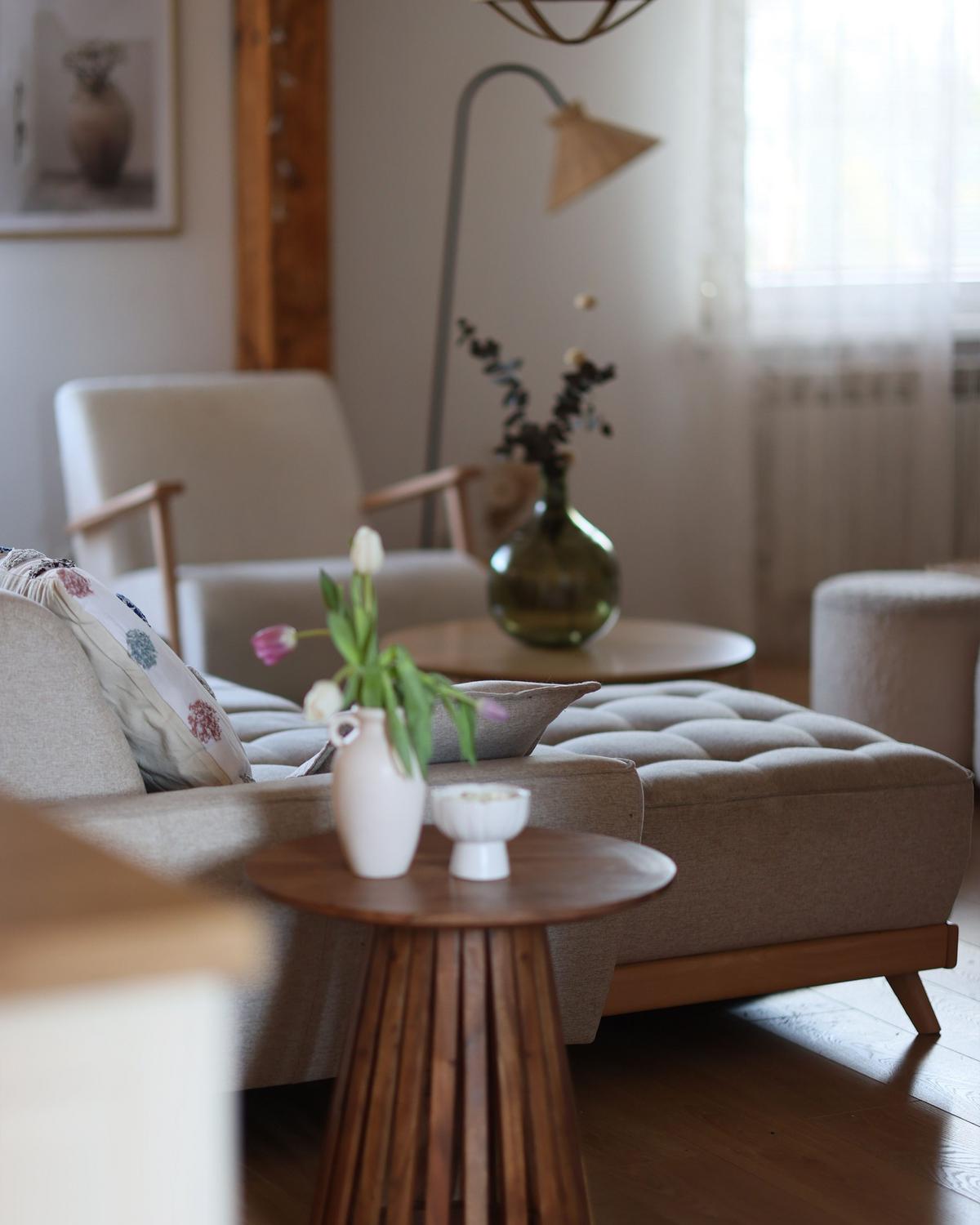 COUCHTISCH Akazienholz dunkelbraun rund 50 cm Mesilla - Dunkelbraun, Holz (50/50/48cm) - Beliani