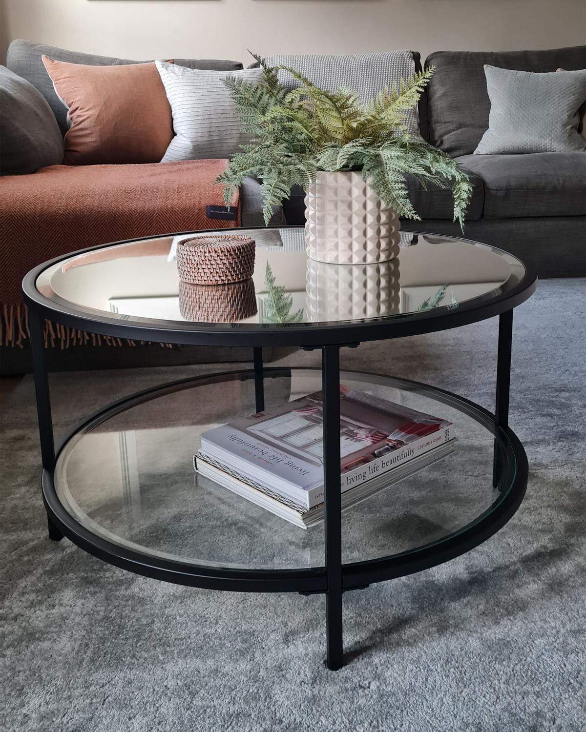 COUCHTISCH Glas/Metall schwarz 70 cm Birney - Transparent/Schwarz, Glas (70/70/40cm) - Beliani