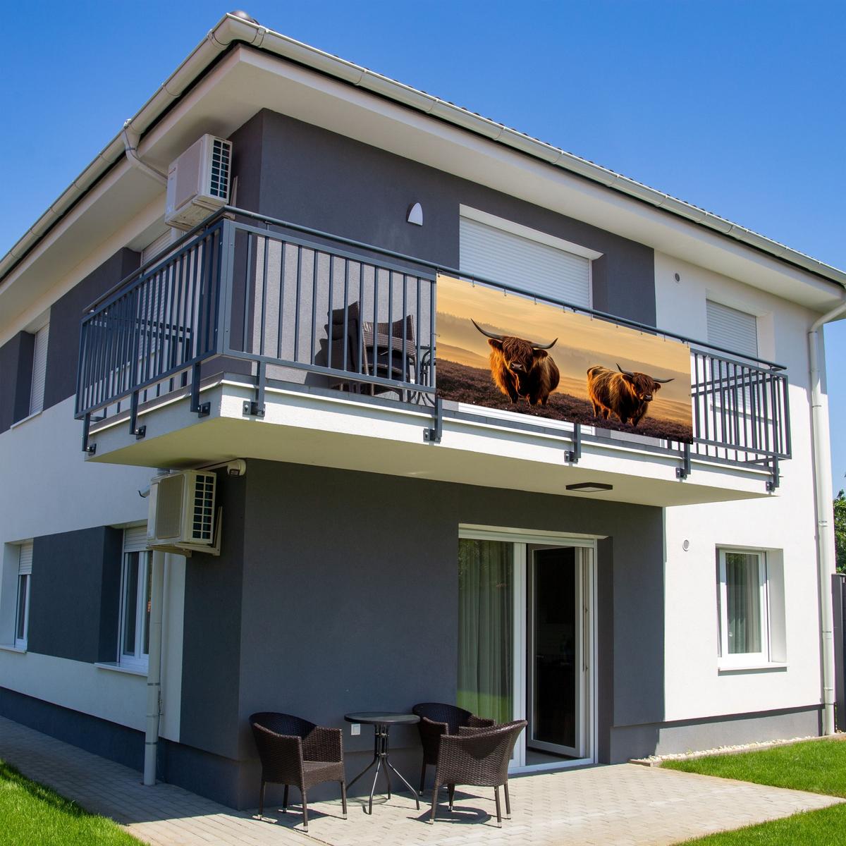 BALKON-SICHTSCHUTZ Schottische Hochlandbewohner - Heide - Landschaft - Tiere Balkon Deko 300x130 cm - Cognac, Kunststoff (300/130cm) - MuchoWow