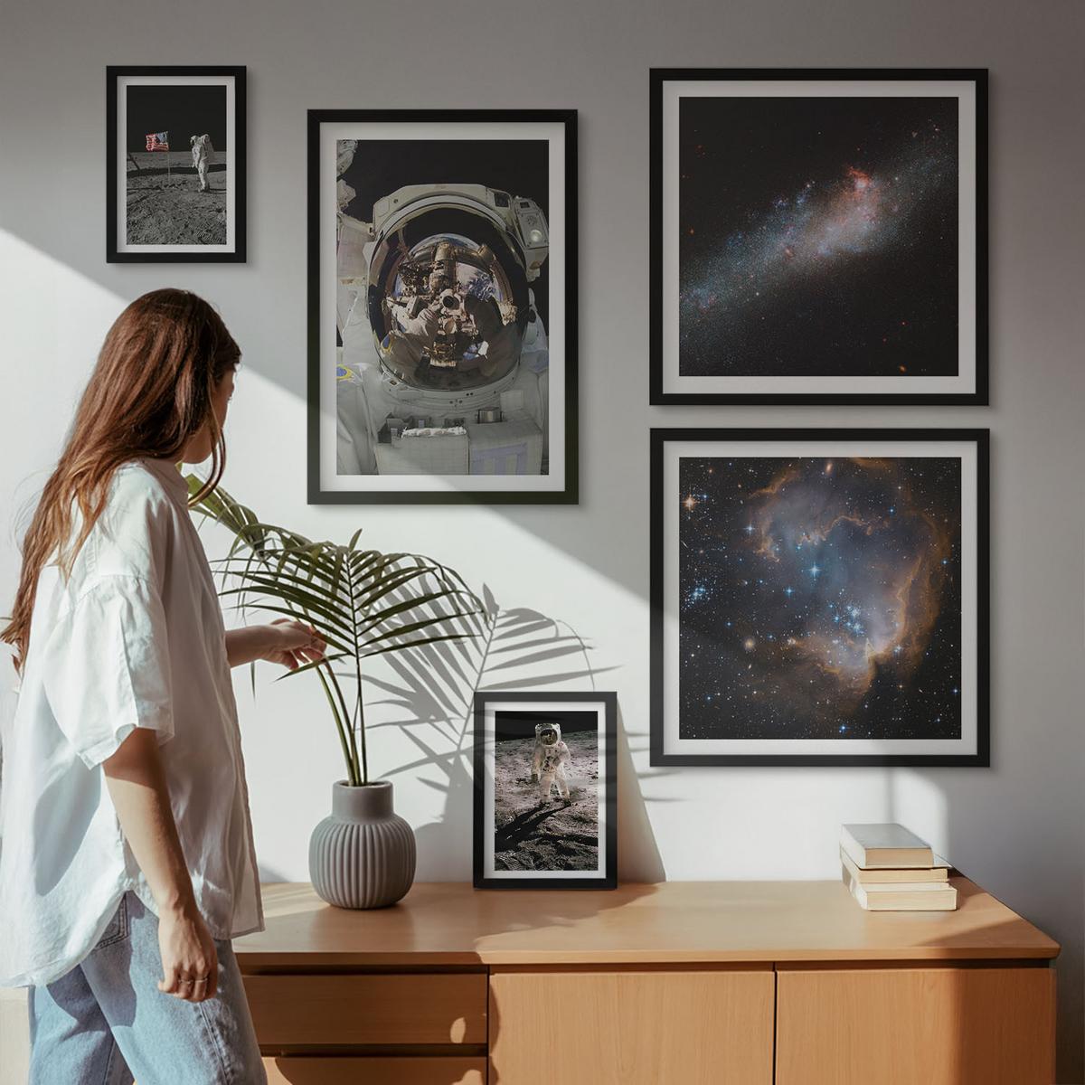 BILDER SET 5er Set - 50x50 cm & 20x30 cm & 40x60 cm Schwarzer Rahmen - Astronauten landen auf dem Mond - Schwarz, Kunststoff (40/60cm) - TULUP