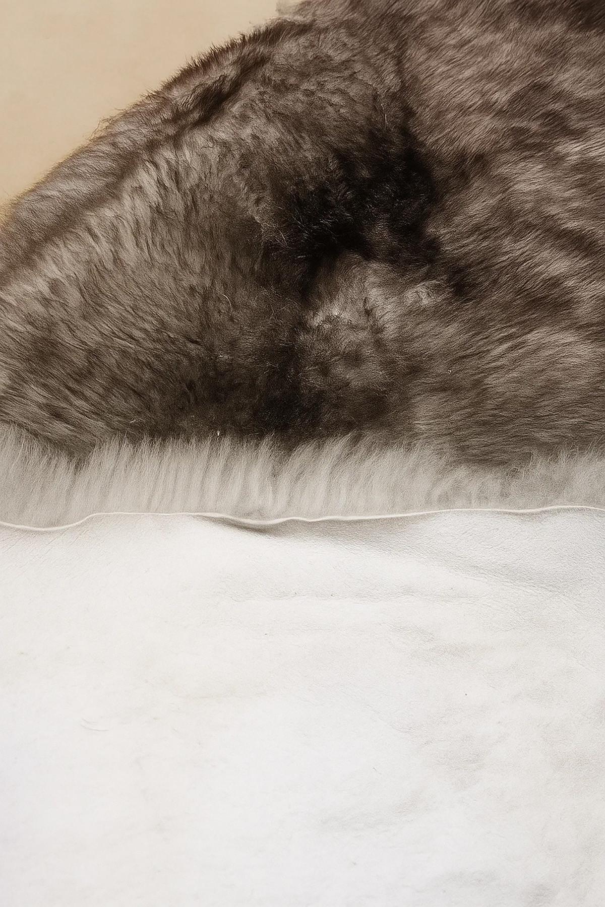 SCHAFFELL Naturbraun mit dunklen Spitzen ca. 110 cm - Dunkelbraun/Braun, Fell (60/110cm) - Provellus