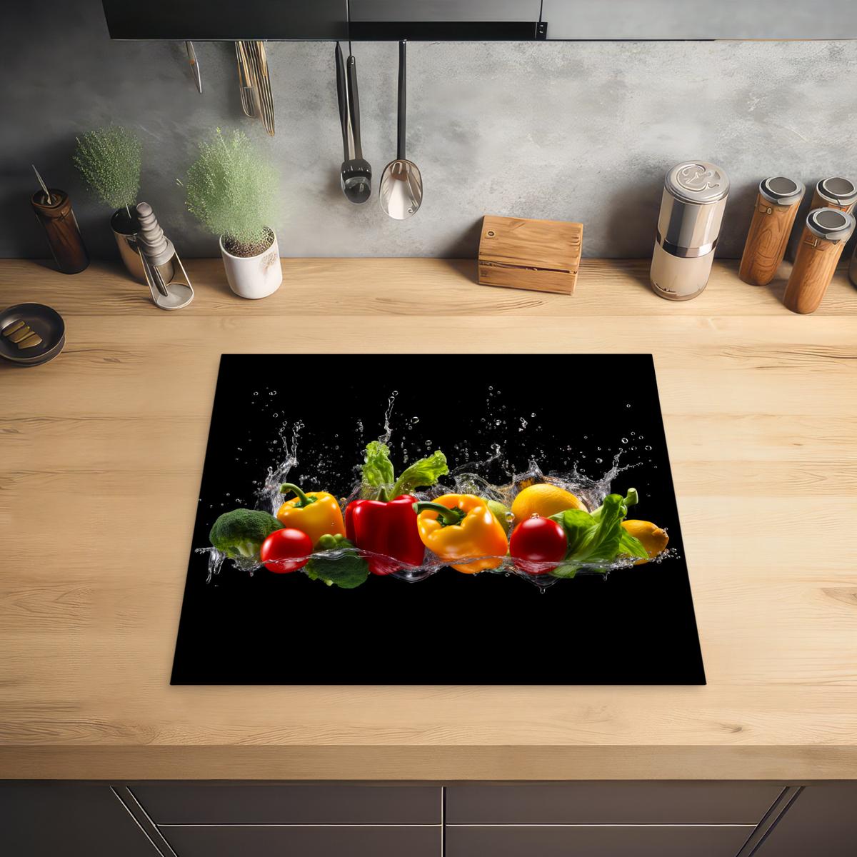 HERDABDECKPLATTE Paprika - Wasser - Gemüse - Schwarz Abdeckung Ceranfeld 57.6x51.6 cm - Multicolor, Kunststoff (57.6/51.6/0.2cm) - MuchoWow