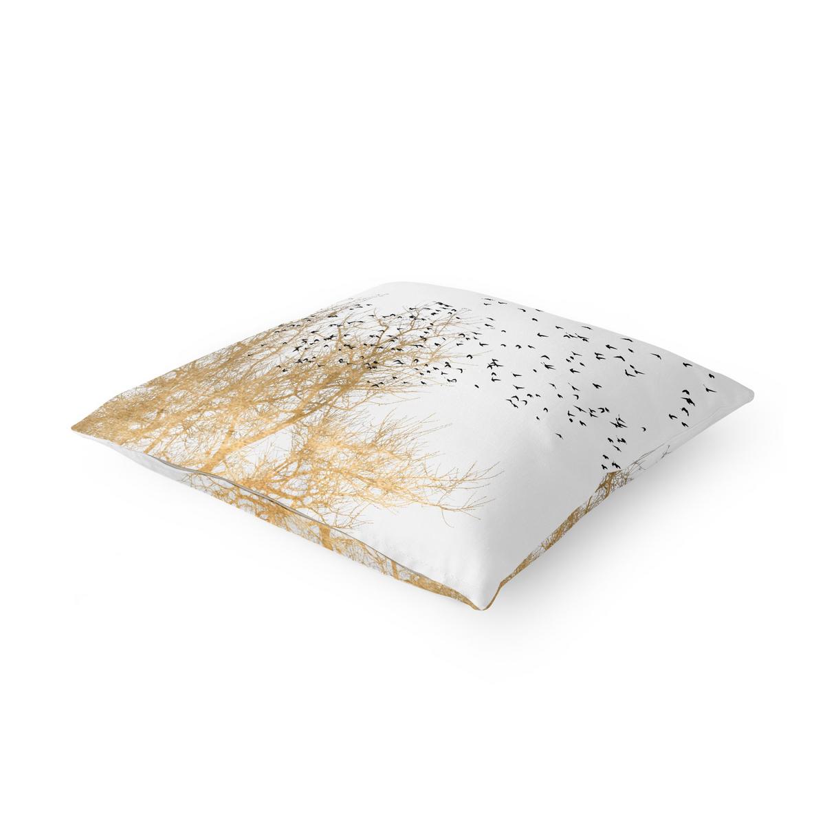 DEKOKISSEN Vogelschwarm vor goldenem Baum 40/40 cm - Goldfarben, Textil (40/40/10cm) - Bilderwelten