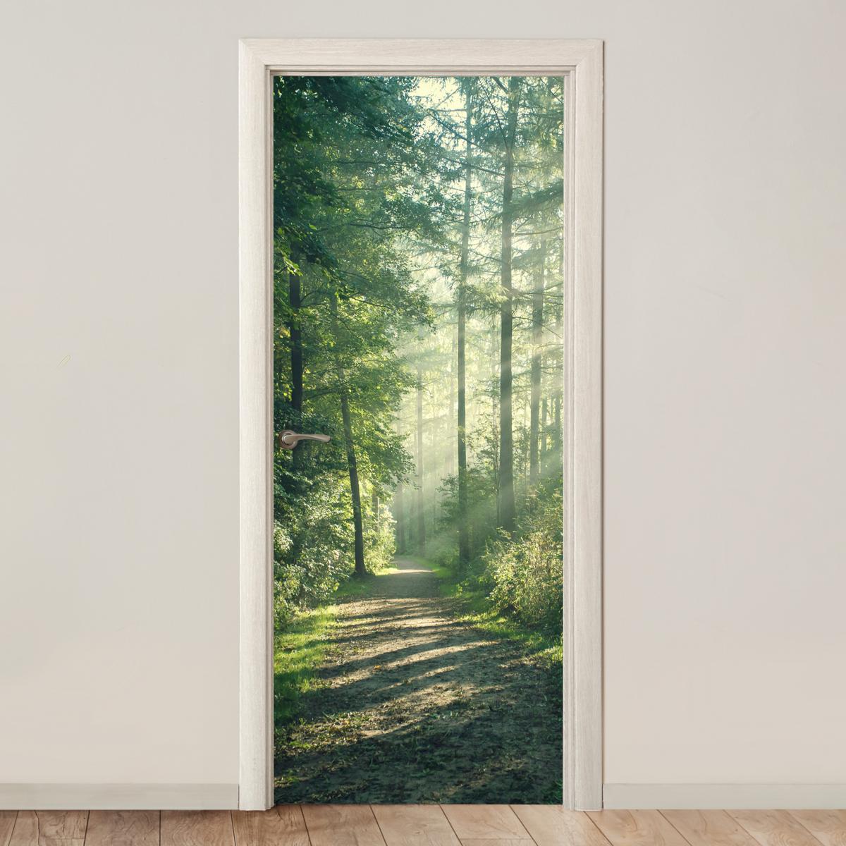 TÜRAUFKLEBER Wald - Weg - Sonne - Bäume - Grün - Natur Deko Wohnzimmer 95x235 cm - Türtapete - Waldgrün, Kunststoff (95/0.1cm) - MuchoWow