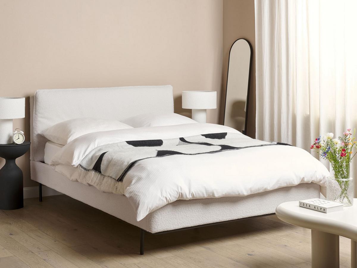 BETT mit Lattenrost 140/200 Bouclé Cremeweiß Corio - Creme, Textil (140/200cm) - Beliani
