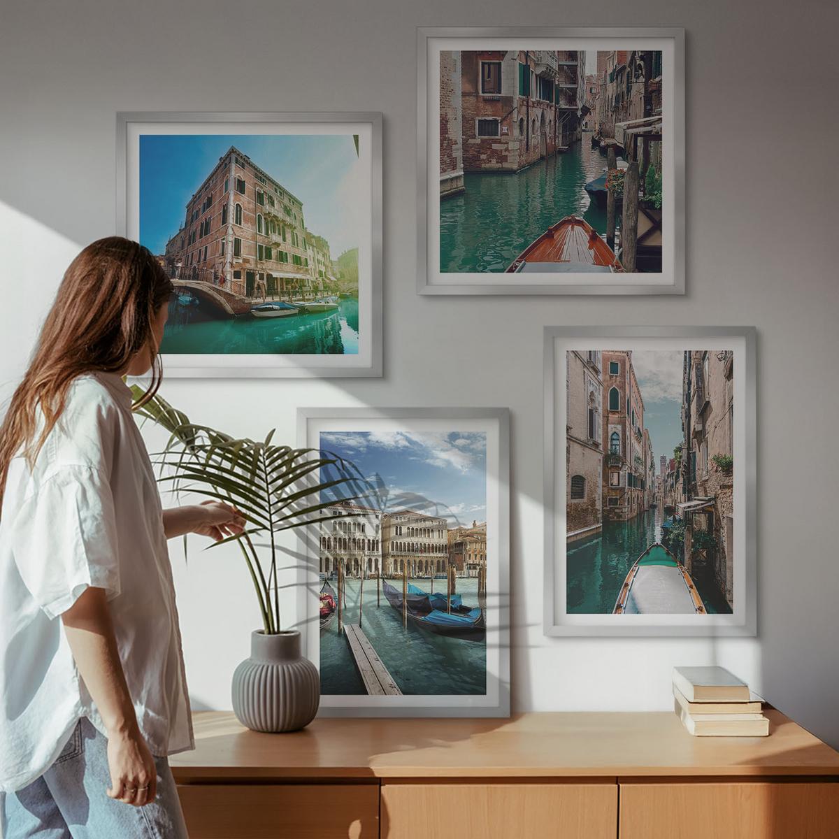 BILDER SET 4er Set - 50x50 cm & 40x60 cm Silberner Rahmen - Architektur der Kanäle von Venedig - Silberfarben, Kunststoff (50/50cm) - TULUP