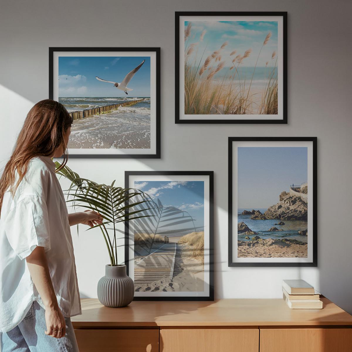 BILDER SET 4er Set - 50x50 cm & 40x60 cm Schwarzer Rahmen - Strand Holzsteg Klippen - Schwarz, Kunststoff (50/50cm) - TULUP