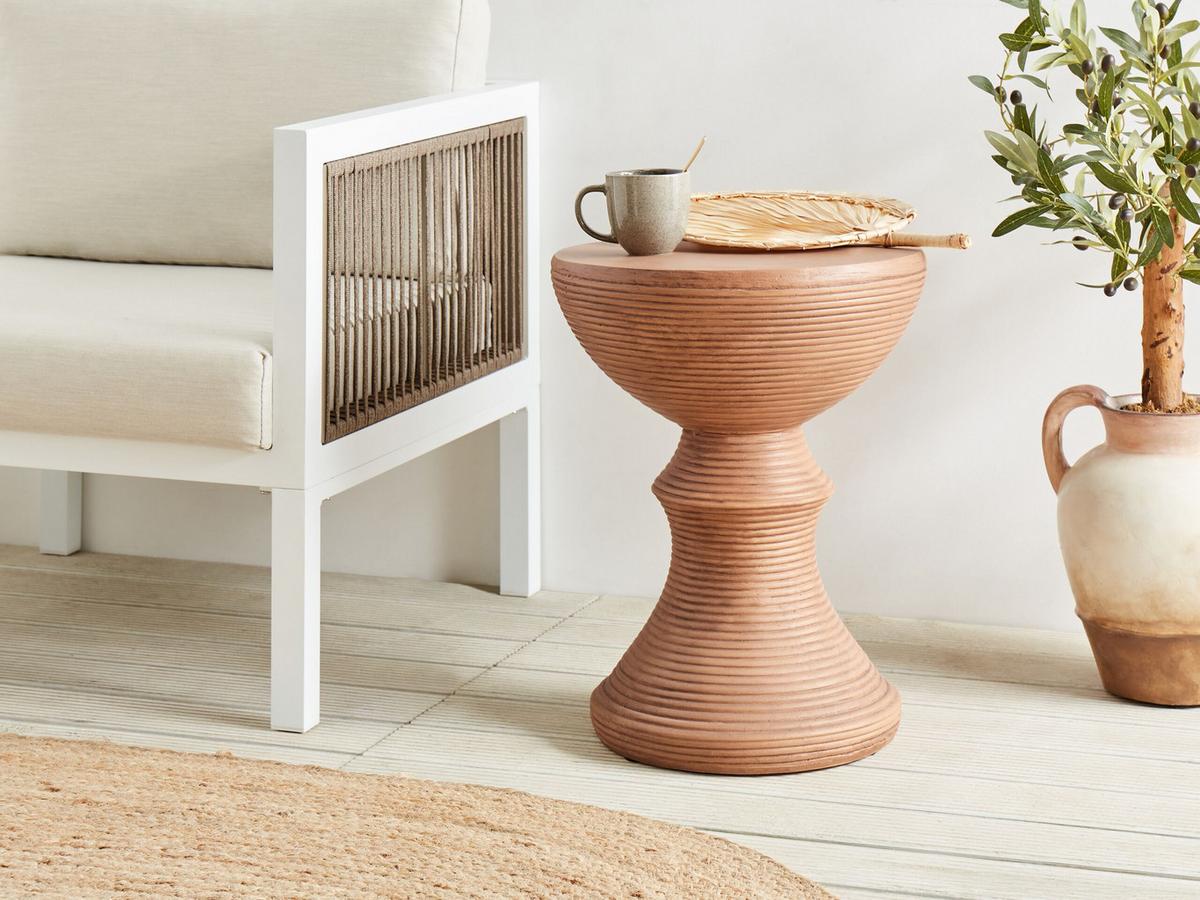 BEISTELLTISCH Beton heller Holzfarbton rund 40 cm Caldaro - Hellbraun, Stein (40/40/53cm) - Beliani