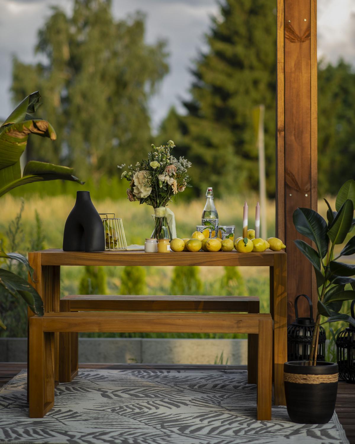 GARTENTISCH Akazienholz hellbraun 150/35 cm Bellano - Hellbraun, Holz (35/150/60cm) - Beliani