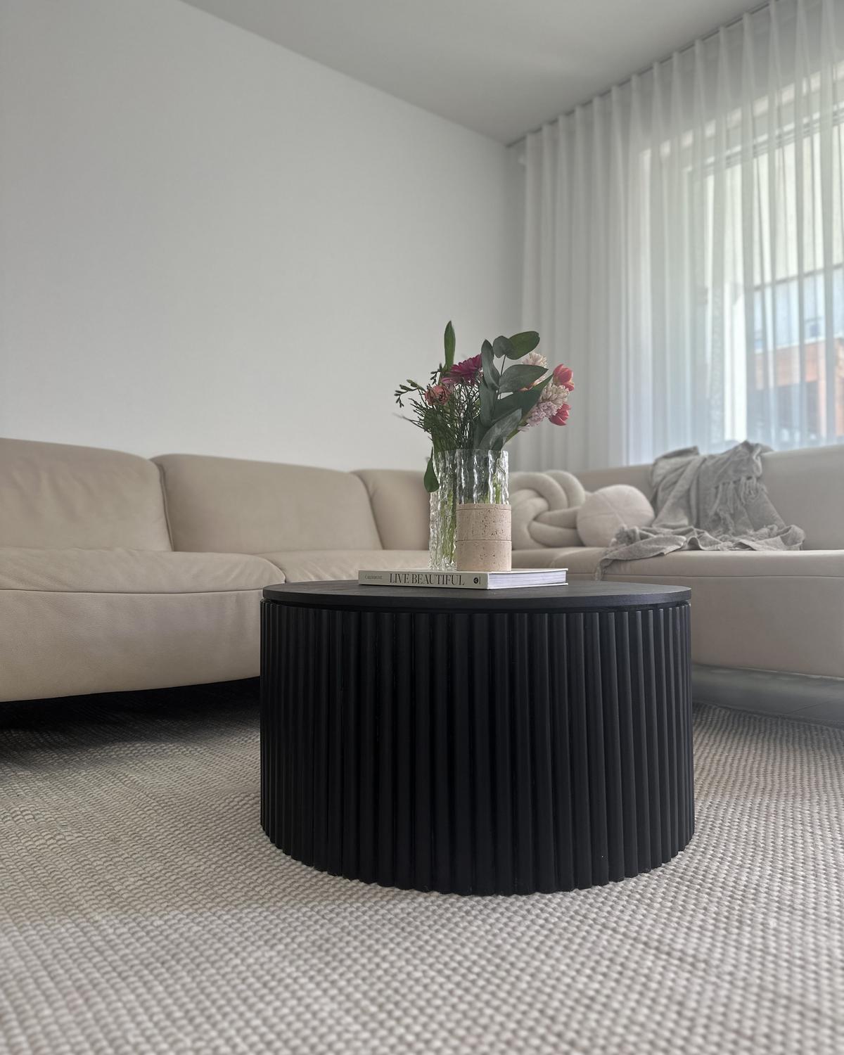 COUCHTISCH Mangoholz schwarz 70 cm mit Stauraum Kirkwood - Schwarz, Holz (70/70/37cm) - Beliani