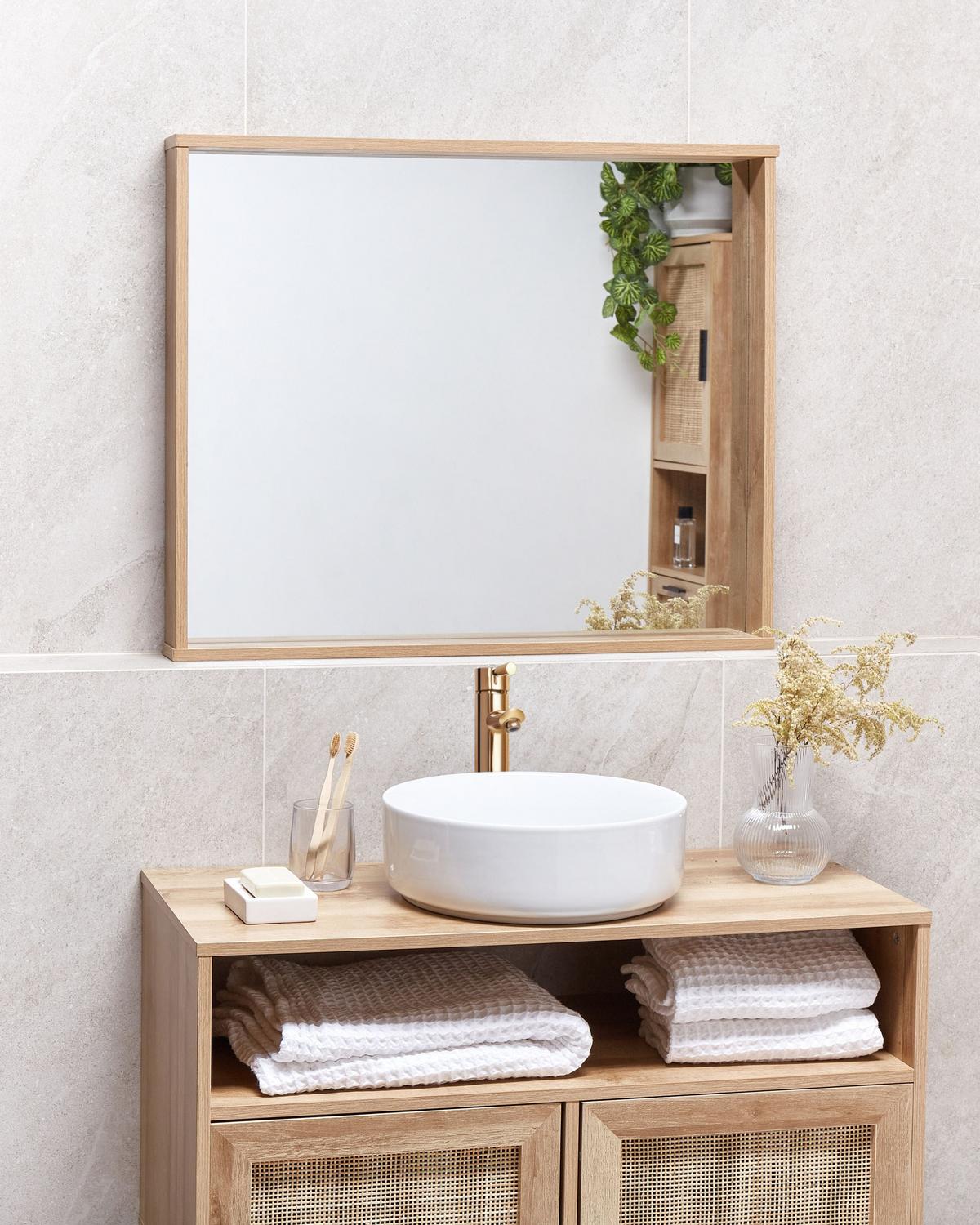 WANDSPIEGEL 80/65 cm Hellbraun Rosell - Braun, Holzwerkstoff (80/65/8cm) - Beliani