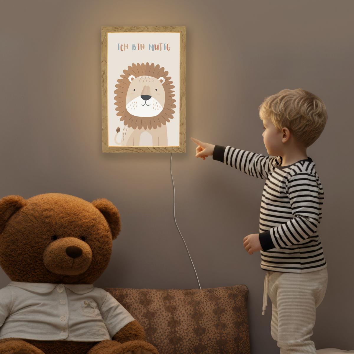 NACHTTISCHLAMPE Löwe - Beige - Tier - Mutig - Zitat 20x30 cm - Beige, Holzwerkstoff (8/20/30cm) - OnlyWow