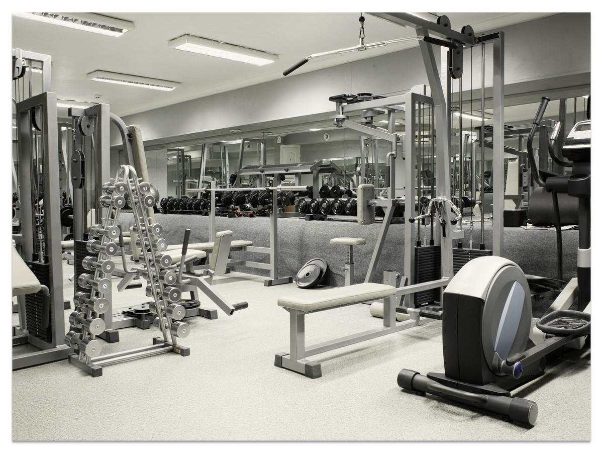 FOTOTAPETE Fitnessstudio Innenraum Equipment Modern Sport 400x280 - Ecru/Creme, Papier (400/280cm) - Muralo