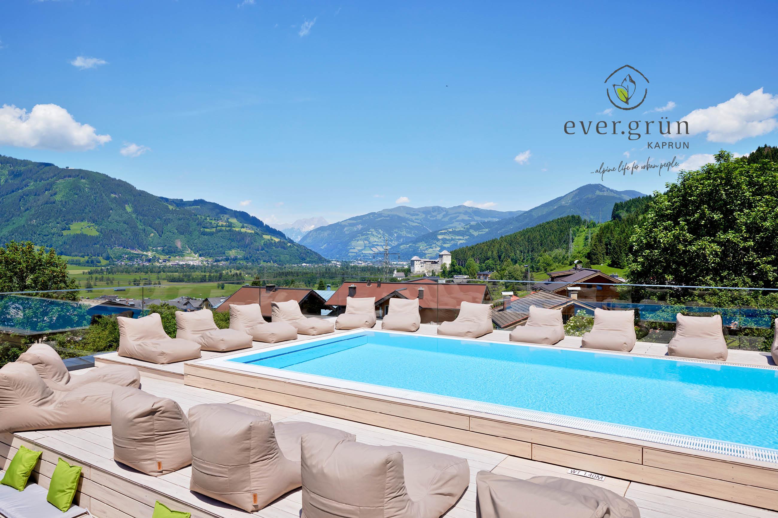 mömax Bonus Card-Gewinnspiel: Jetzt exklusiven Alpen‑Urlaub gewinnen!