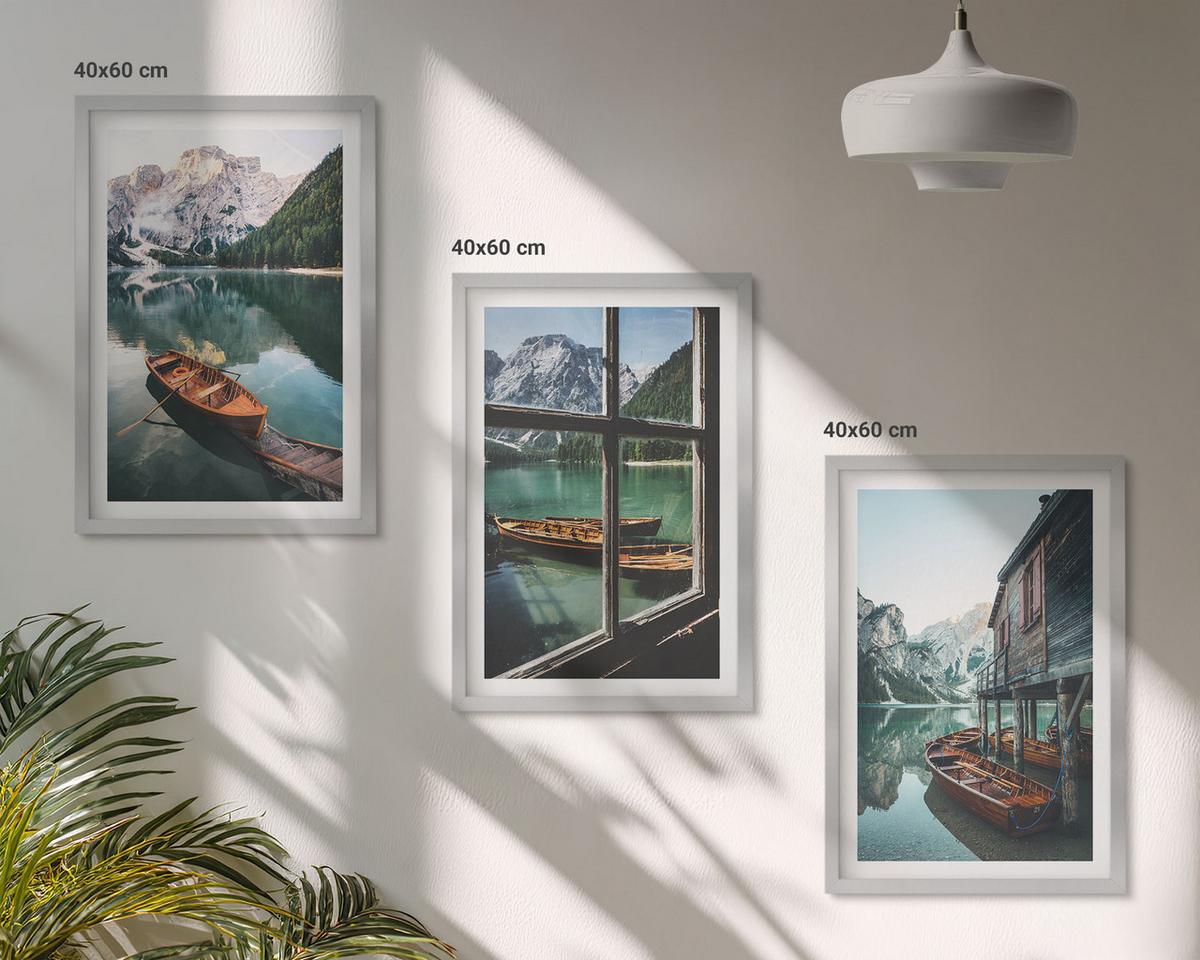 BILDER SET 3er Set - 40x60 cm Silberner Rahmen - Bootshaus am Bergsee - Silberfarben, Kunststoff (40/60cm) - TULUP