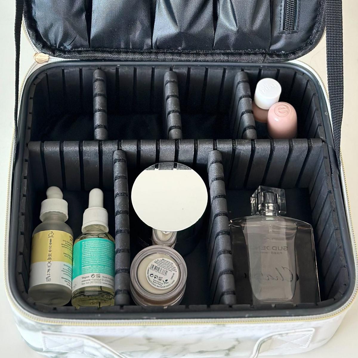 MAKE UP TASCHE mit anpassbaren Innenfächern - Grau, Kunststoff (23.4/9.5/26cm) - Intirilife