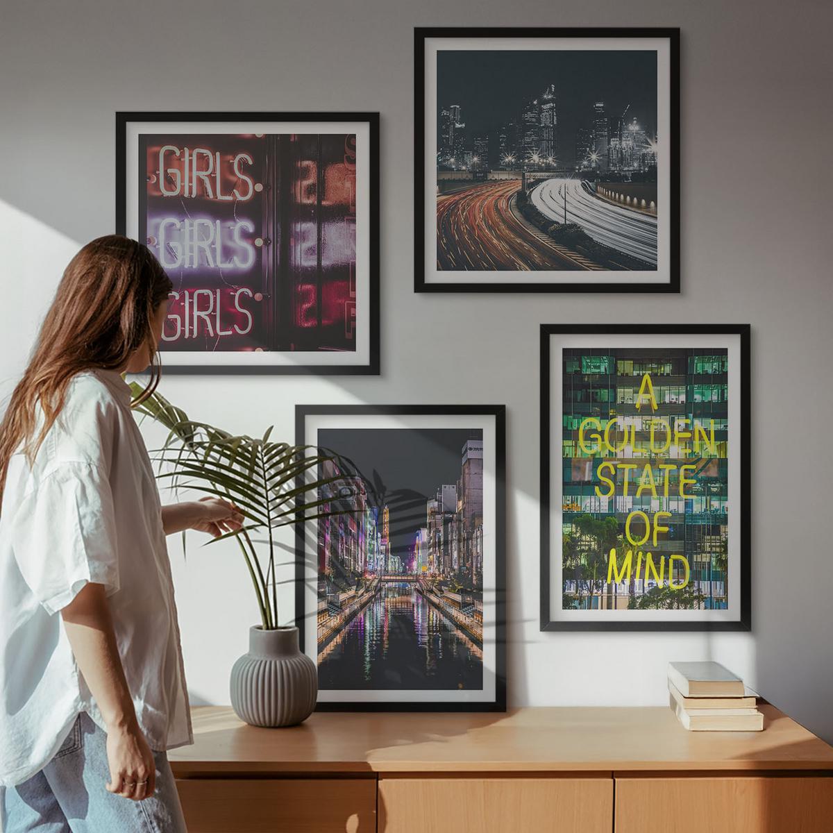 BILDER SET 4er Set - 50x50 cm & 40x60 cm Schwarzer Rahmen - Neonreklamen in der Stadt bei Nacht - Schwarz, Kunststoff (50/50cm) - TULUP