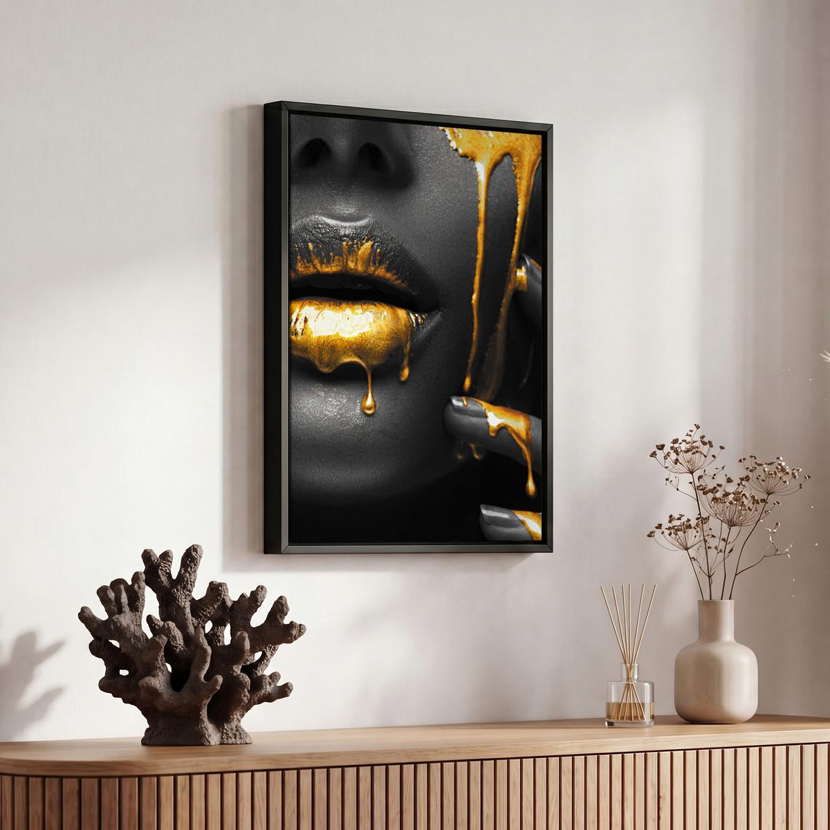 LEINWAND Bilder mit Rahmen - Frau - Schwarz - Gold - Gesicht - Lippen - 20x30 - Goldfarben, Textil (20/30cm) - MuchoWow
