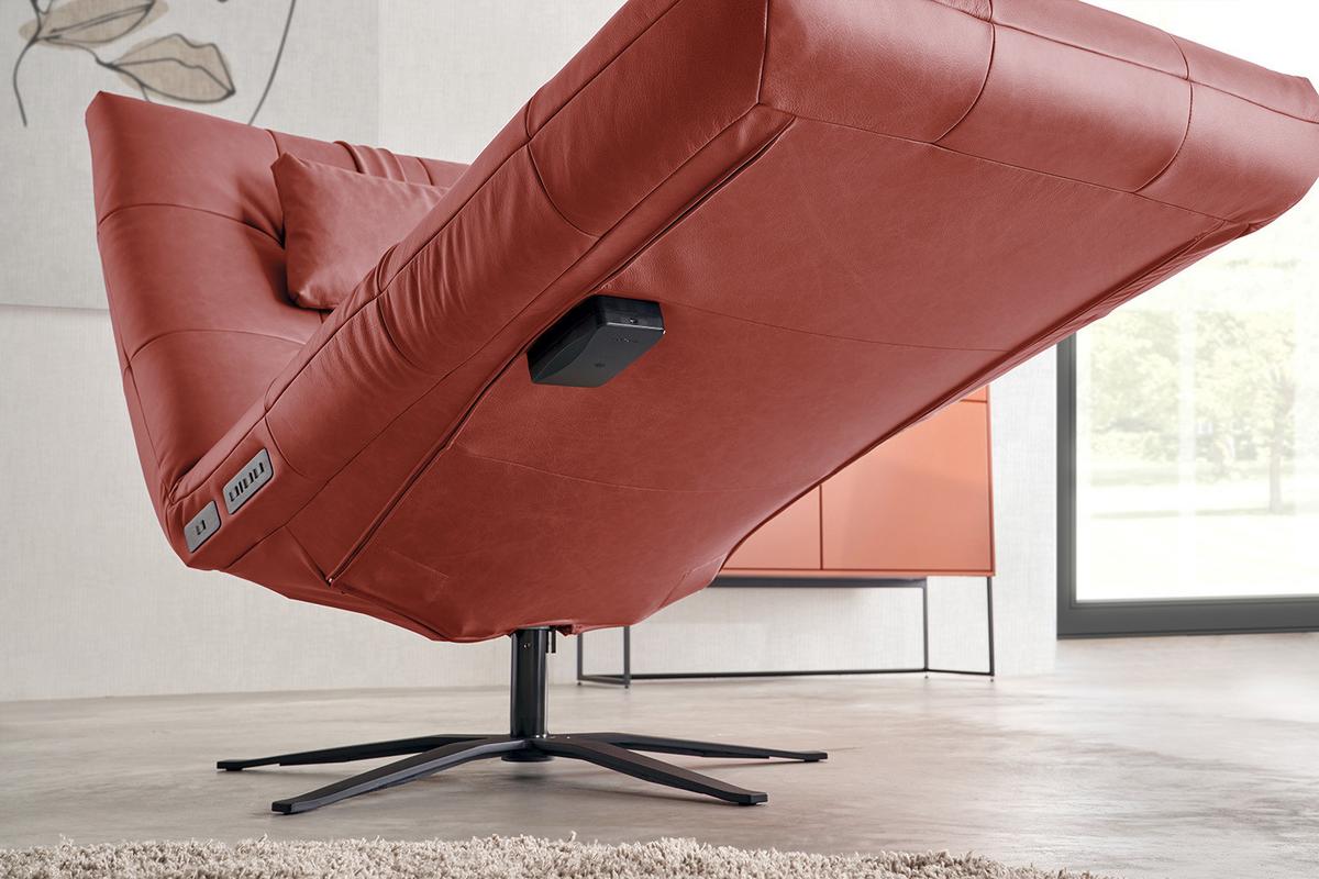 RELAXLIEGE LETICIA Rot Leder Drehbar (360°), Relaxfunktion - Rot/Schwarz, Leder/Metall (82/115/156cm) - KAWOLA