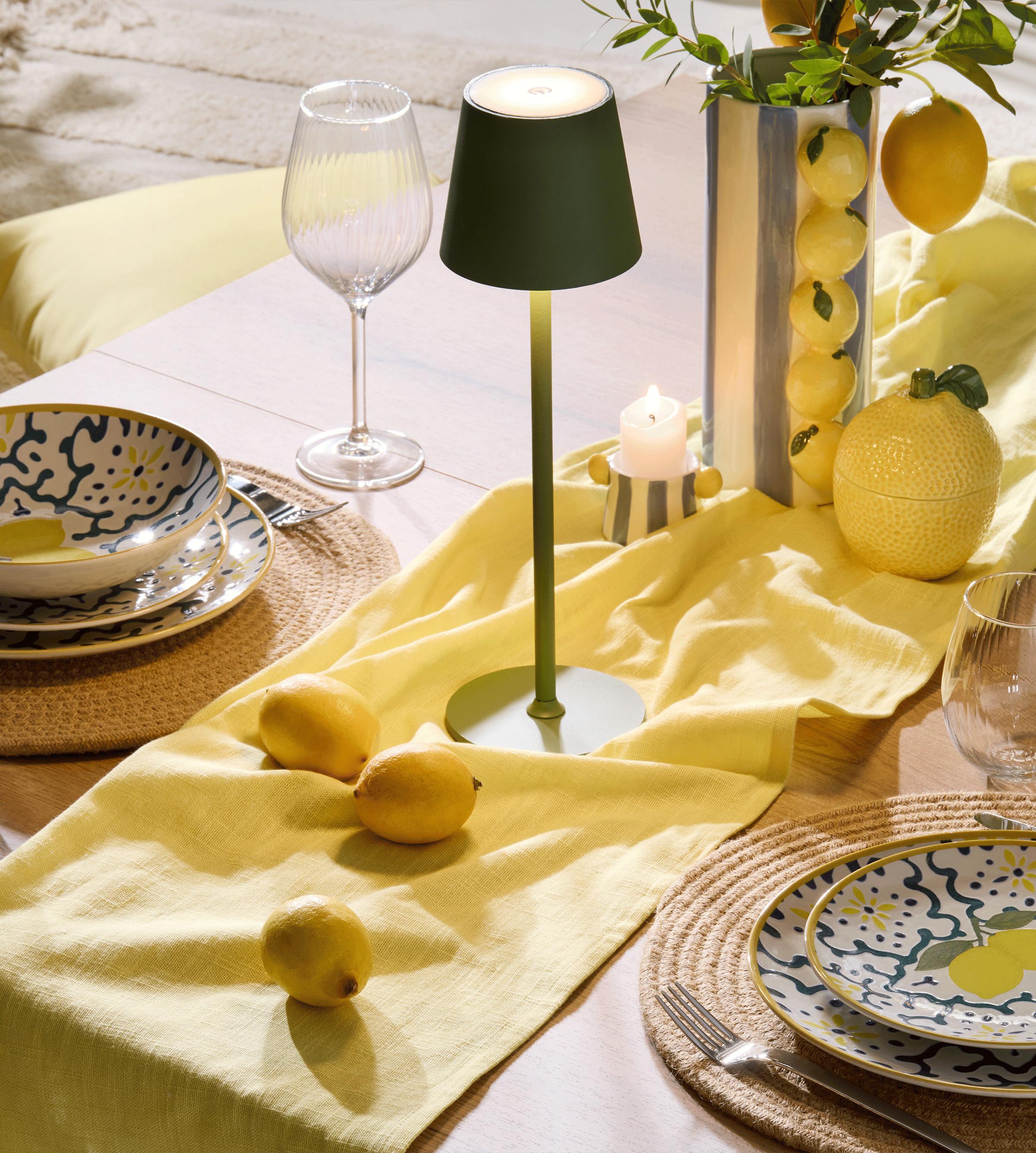 strahlend & einladend bei mömax