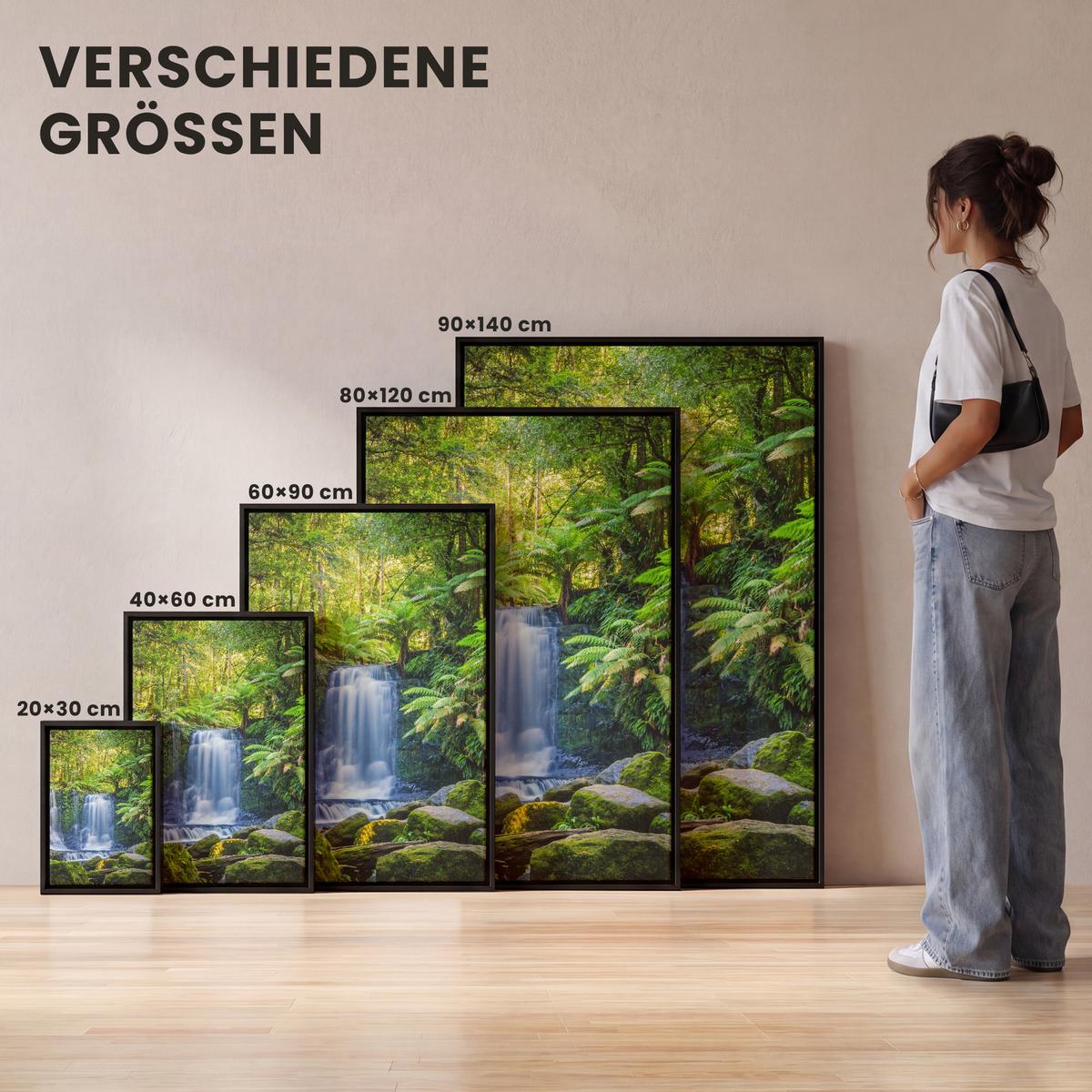 LEINWAND Bilder mit Rahmen - Dschungel - Wasserfall - Australien - Pflanzen - Natur - 80x120 - Dunkelgrün, Textil (80/120cm) - MuchoWow