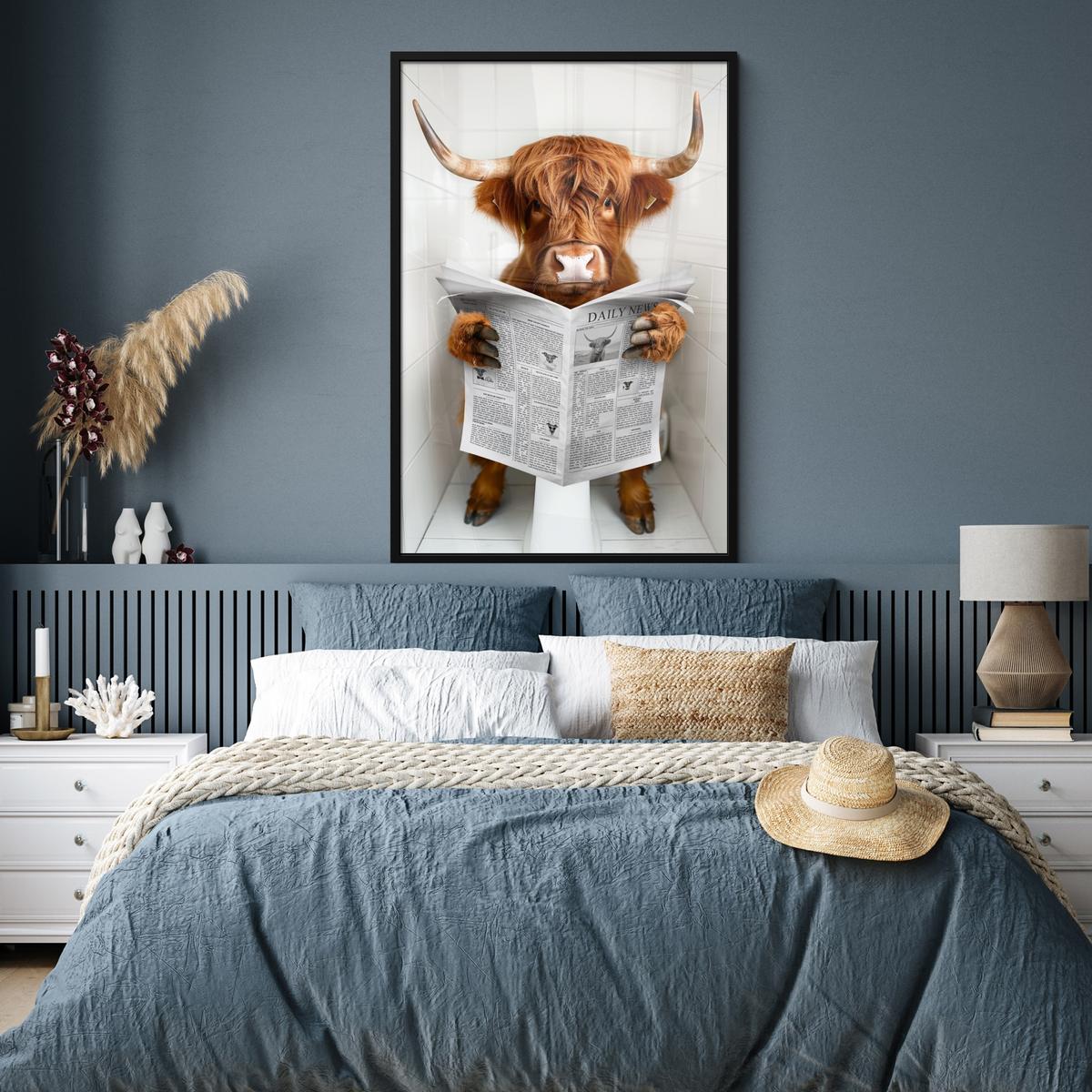 POSTER MIT RAHMEN Schottischer Highlander - Tier - Zeitung - Toilette Bilderleiste 80x120 cm - Kastanienfarben, Papier (80/120cm) - MuchoWow