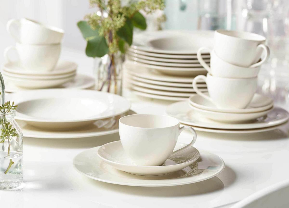 STARTER SET Basic White weiß 18-tlg. - Weiß, Keramik (28/31.2/30.5cm) - vivo | Villeroy & Boch Group