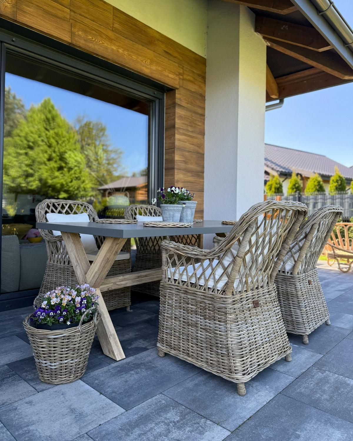 GARTENMÖBEL SET 4-Sitzer Rattan natürlich Auflagen cremeweiß Maros/Olbia - Hellbraun/Beige, Naturmaterialen - Beliani