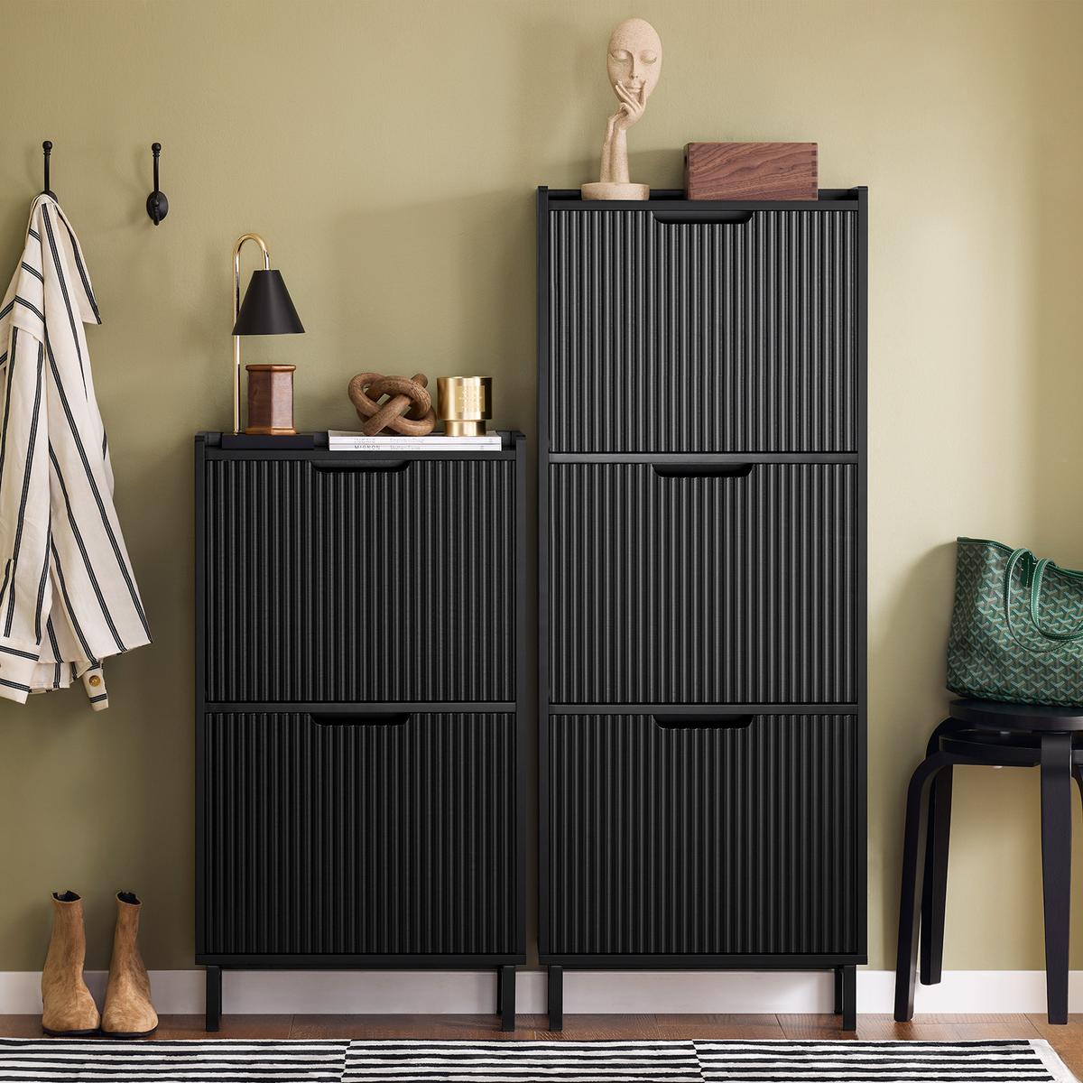 SCHUHSCHRANK mit 3 Klappen schmal 50x130x19cm Schwarz - Schwarz, Holzwerkstoff/Metall (50/130/19cm) - SoBuy