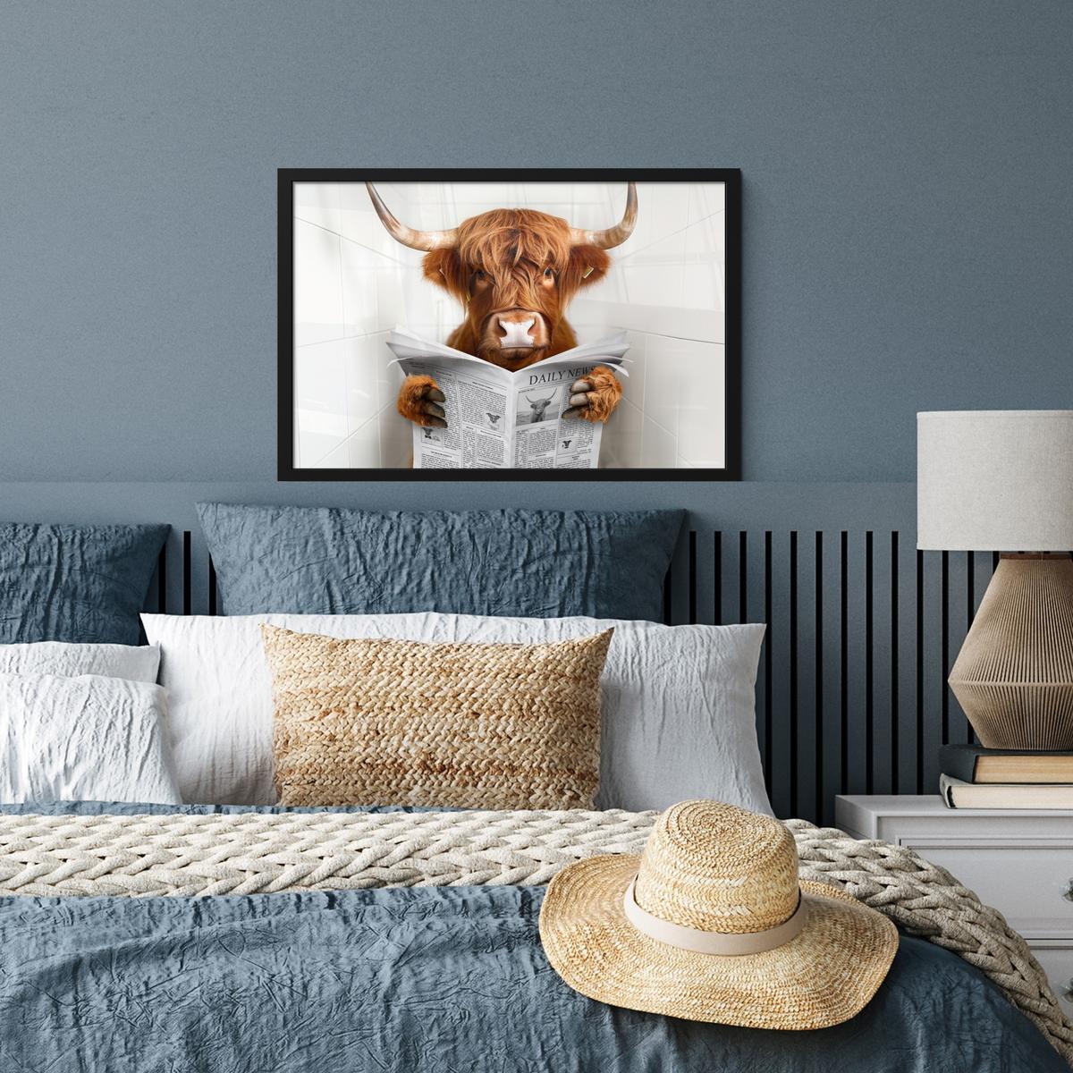 POSTER MIT RAHMENGERAHMTES BILD Schottischer Highlander - Tier - Zeitung - Toilette 60x40 cm - Kastanienfarben, Papier (60/40cm) - MuchoWow
